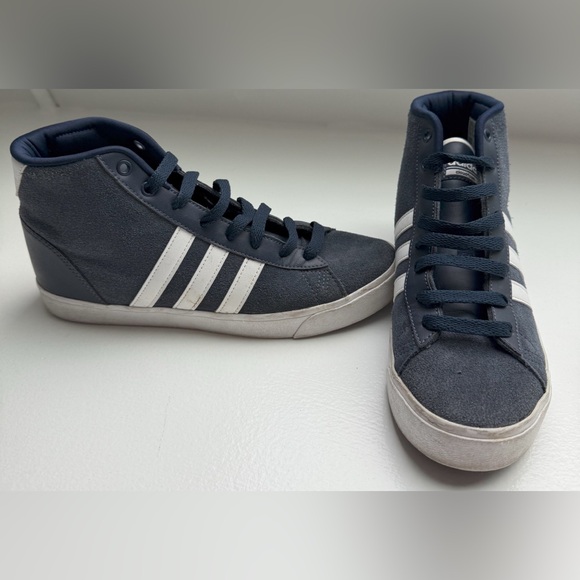 adidas Shoes - Adidas NEO Label Cloudfoam Daily Mid
- Size 7.5